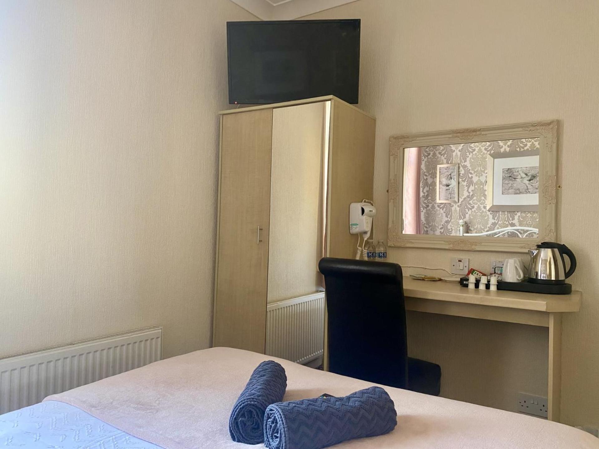 The Libra - Adults Only B&B With Carpark Blackpool Dış mekan fotoğraf